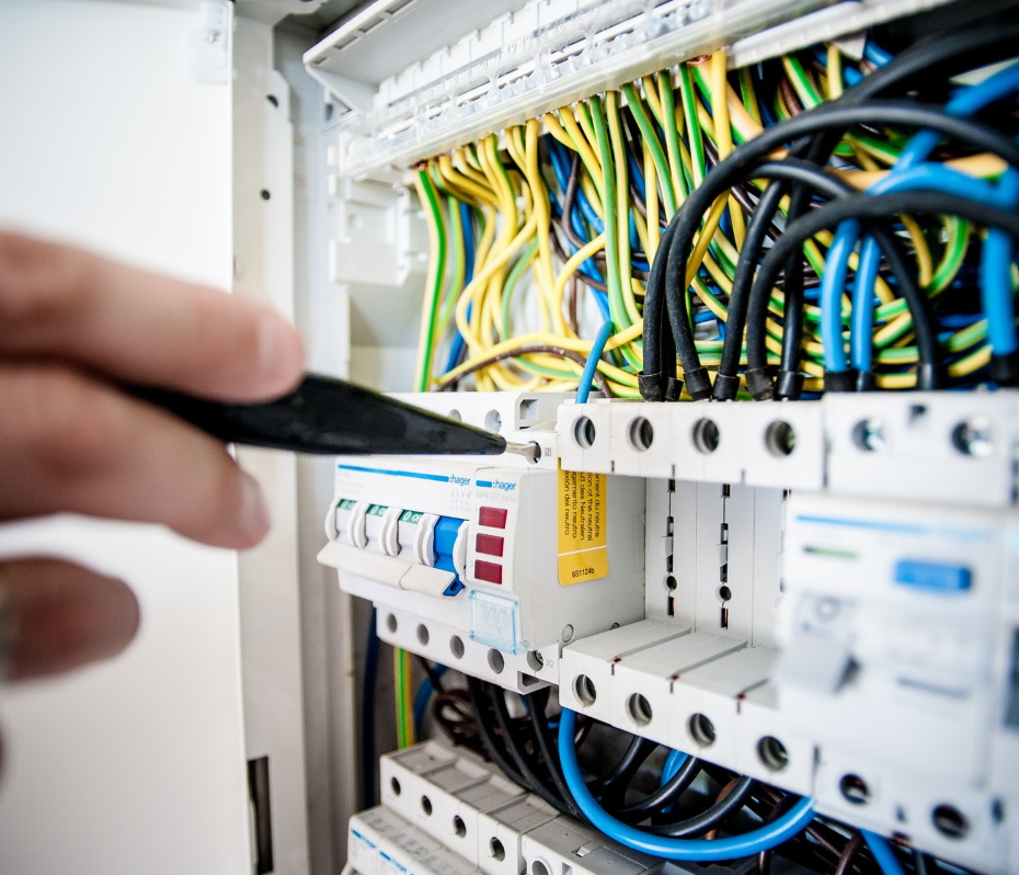 Hashtag-Electrical-Contractors-930x800-1 Hashtag-Electrical-Contractors-930x800-1