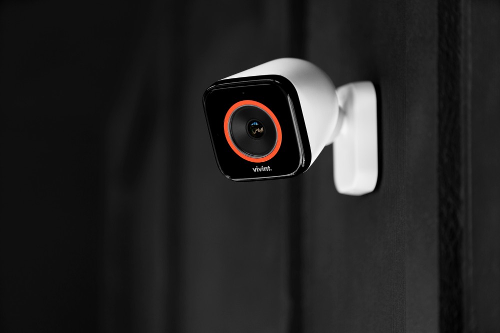 vivint-outdoor-camera-pro-black-house vivint-outdoor-camera-pro-black-house